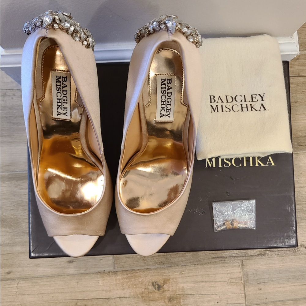 Worn Once To Try On Within Home. Color Latte Sati… - image 3